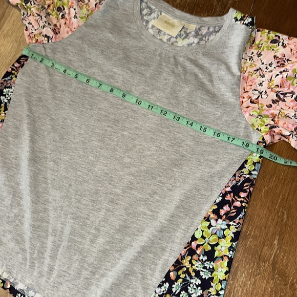 Anthropologie Maeve Gray Multi-Color Floral Suzanne Top - Picture 5 of 9